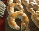 Foto del paso 6 de la receta: Medialunas sin gluten sin Manteca