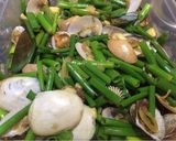 Foto langkah ke 6 dari resep Tumis kerang bunga bawang.