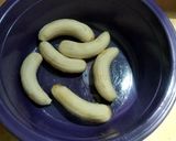 Foto langkah ke 1 dari resep Bolu Pisang Menul 2 Telur.