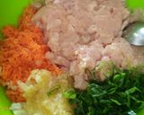 Foto langkah ke 5 dari resep Sawi Gulung Isi Ayam.