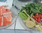 Foto langkah ke 2 dari resep Soup Ikan Salmon.