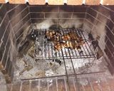 Foto del paso 3 de la receta Muslos y contramuslos de pollo, deshuesados a la brasa