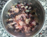 Foto del paso 3 de la receta: Torta light de ricotta, manzana y frutos rojos