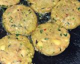 A picture of step 3 of Green peas patties.