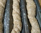 Foto del passaggio 5 della ricetta Filoncini integrali con sesamo