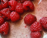 Foto del paso 4 de la receta: Panna cotta de coco con  coulis de frambuesa