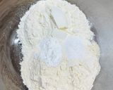 A picture of step 1 of Kubus - Arabian Pita Bread.