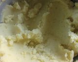 A picture of step 4 of Mashed potatoes and mbaazi. (mukimo).