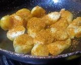 A picture of step 4 of Crispy potatoes.