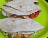 टैंगी वेजी रैप(Tangy Veggie Wrap recipe in hindi) रेसिपी चरण 4 फोटो