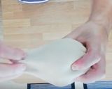 A picture of step 1 of Pissaladier.