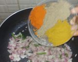அரிசிமாவு முட்டை புட்டு (Arisi maavu muttai puttu recipe in tamil) ரெசிபி ஸ்டேப் 3 புகைப்படம்