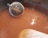A picture of step 5 of Pink apple jelly with Christmas flavour.