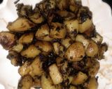 A picture of step 5 of Soya Methi Aloo sabzi.