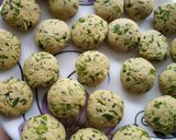A picture of step 2 of Daal dhokli with cluster beans & fenugreek leaves.