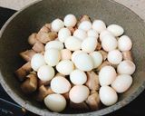 Hình bước làm 2 của món Chả Lụa Kho Trứng Cút
