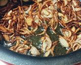 कोळंबी बिर्याणी (kolambi biryani recipe in marathi) रेसिपी स्टेप 3 फोटो 