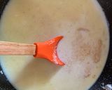 A picture of step 3 of Suji halwa.