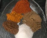 A picture of step 2 of Chicken akhni pulao.