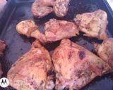 Foto del paso 3 de la receta: Pollo al horno con papas al horno y arroz frito😋