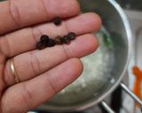 A picture of step 2 of Herbal drink.
