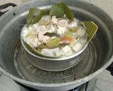 Foto langkah ke 6 dari resep Garang Asem Ayam Tahu Simpel.
