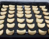 Foto langkah ke 5 dari resep Putri Salju Tintin Rayner.