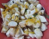 A picture of step 1 of Shahi Matar Mushroom Paneer.