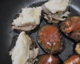 Foto del paso 4 de la receta: Bocaditos de berenjena🍆con queso🥯tomate y pollo🍅🍗🧀