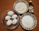 Foto del paso 1 de la receta: Bizcocho para tartas, fácil y esponjoso 😃