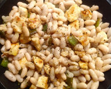 Foto del paso 5 de la receta: Alubias con pollo pim-pam