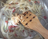 Foto del paso 3 de la receta: Caldo de hongos y mezcal