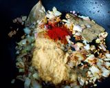 A picture of step 3 of Palak Egg Malai.