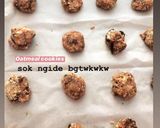 Foto langkah ke 2 dari resep Oatmeal Cookies Energy Bites.
