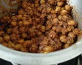 A picture of step 2 of Punjabi Chole.