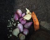 Foto langkah ke 2 dari resep Sayur sop kuah kuning.