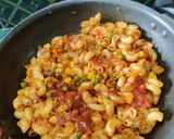 A picture of step 6 of Macaroni with Green Olives.