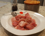 Foto del paso 3 de la receta: Magro de cerdo en salsa de tomate y vino de Rioja