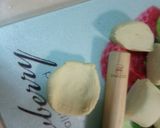 A picture of step 3 of Easy Puff Pastry Egg Tarts.