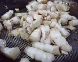 Hình bước làm 2 của món Cơm cháy kho quẹt rau luộc