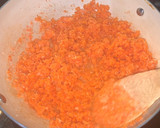 குல்கந்த் தேங்காய் லட்டு ரெசிபி ஸ்டேப் 3 புகைப்படம்