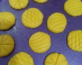 صورة لخطوة 3 من وصفة 😋 بسكويت العشر دقائق بالزبده 🧇🍪