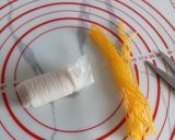 Foto langkah ke 4 dari resep Homemade Chicken Bratwurst.