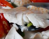 รูปขั้นตอนการทำที่ 2 ของ "ต้มยำปลาทับทิมน้ำใส"Spicy Fish Clear Soup🐟🥣🌿