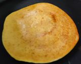 A picture of step 3 of Moong dal uttapam.
