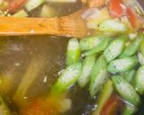 Hình bước làm 4 của món Bún hải sản chua ngọt thanh nhẹ