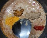 A picture of step 3 of Ivy-gourd curry.