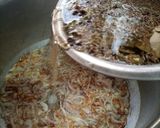 A picture of step 3 of Beef pulao with methi ark -e- gulaab😋.