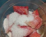 तरबूज की कुल्फी (Tarbooz ki kulfi recipe in hindi) रेसिपी चरण 1 फोटो