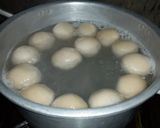 Foto langkah ke 5 dari resep Bakso aci isi telur puyuh dan keju.